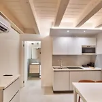 Apartmentsgarda - Residenza Mercanti Διαμέρισμα *