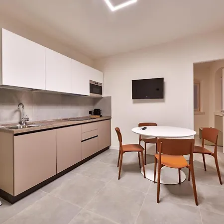 Apartmentsgarda - Residenza Mercanti * Garda
