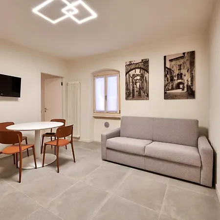 Apartmentsgarda - Residenza Mercanti * Garda