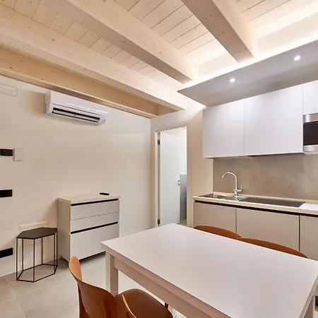 Apartmentsgarda - Residenza Mercanti * Garda