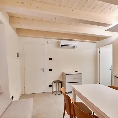 Apartmentsgarda - Residenza Mercanti Apartman
