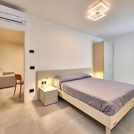 Apartmentsgarda - Residenza Mercanti Garda (Verona)